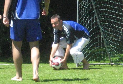 Fussball 027b.jpg   32kb   26.03.2021 22:38:06